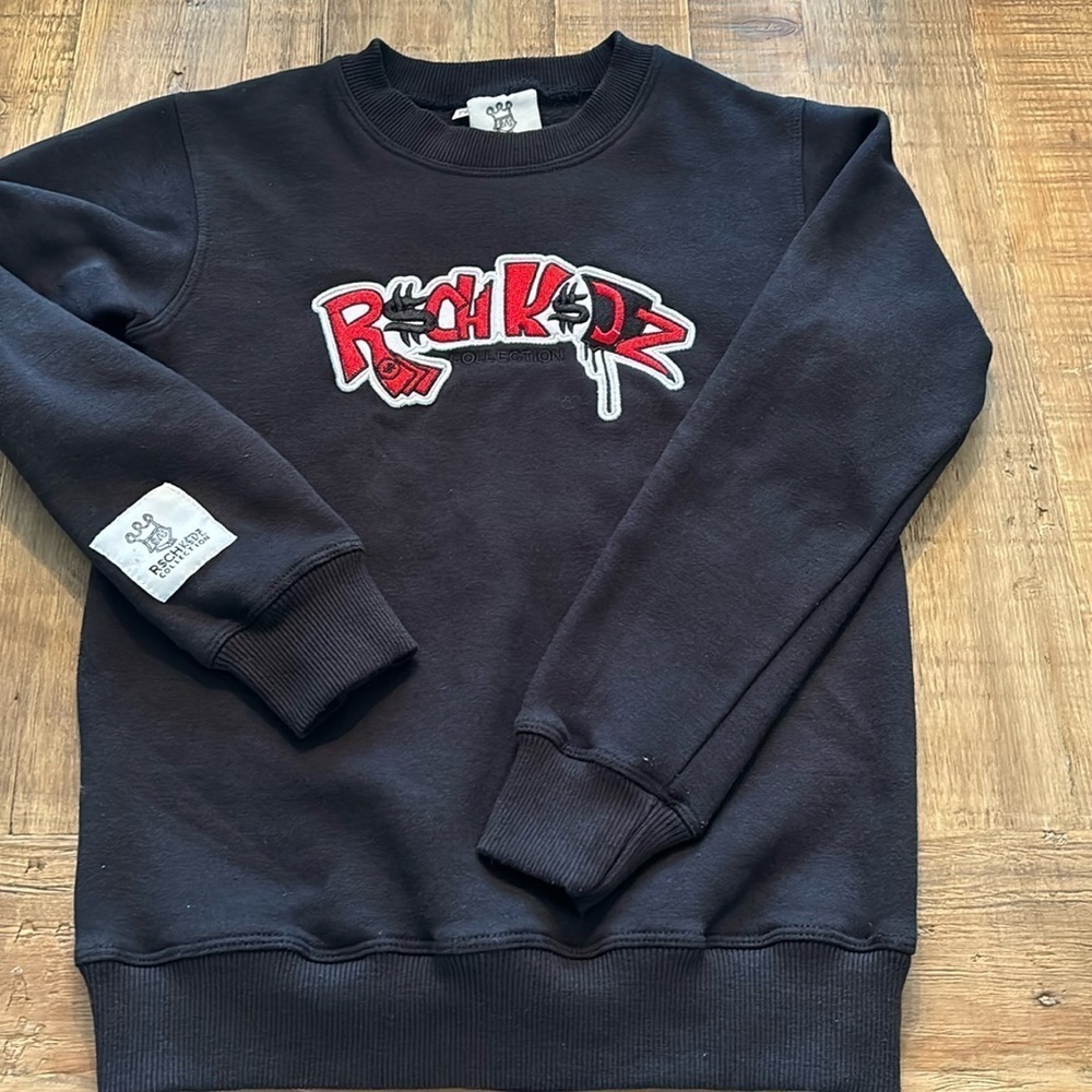 RICH KIDZ Embroidered Graphic Sweatshirt. Boy’s Sz YL Streetwear | Urban | Black